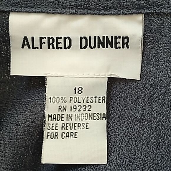 Alfred Dunner Slate Blue Button Up Blouse. Size 18 NWT - Picture 9 of 10